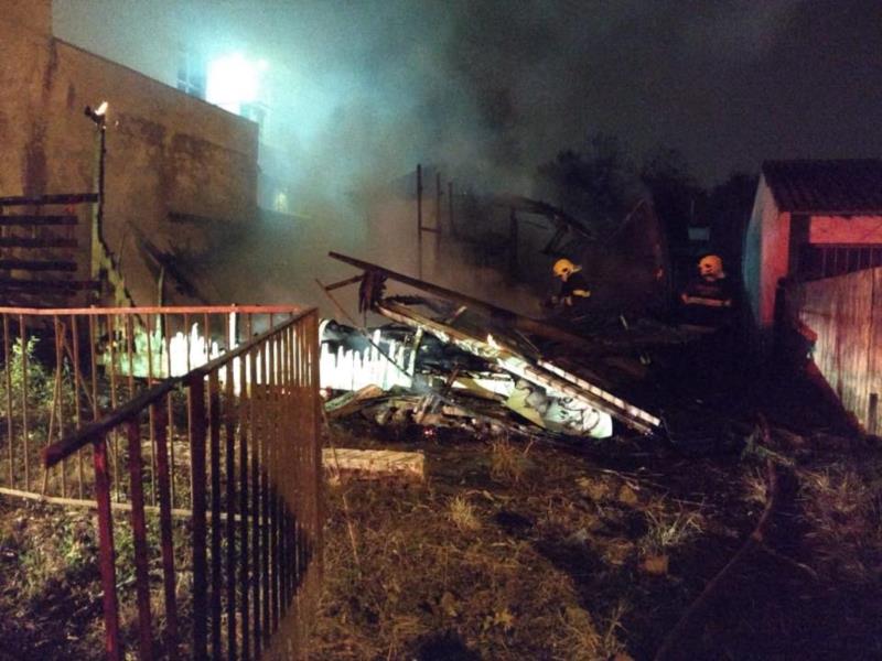 Chalé é totalmente destruído pelo fogo em Venâncio Aires