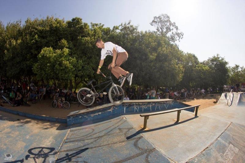 Santa Cruz sedia segunda etapa do circuito gaúcho de BMX street