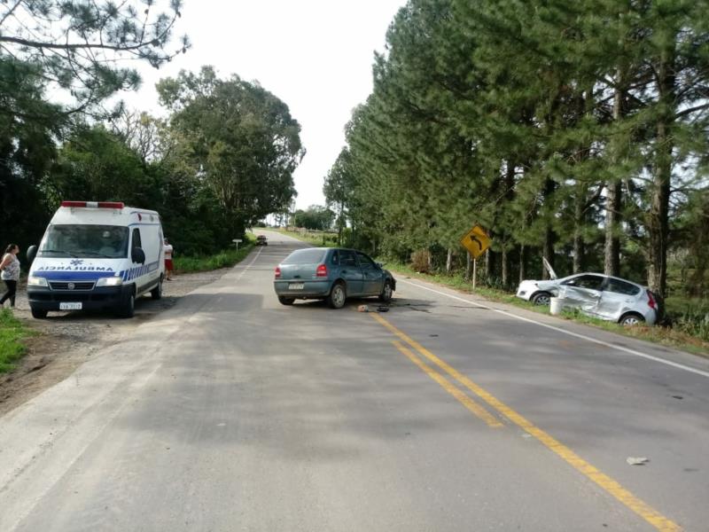 Acidente em Passa Sete deixa três pessoas feridas