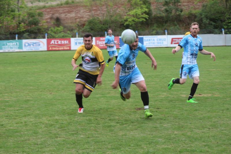 Aliança larga na frente na abertura da Copa CenterTech Informática