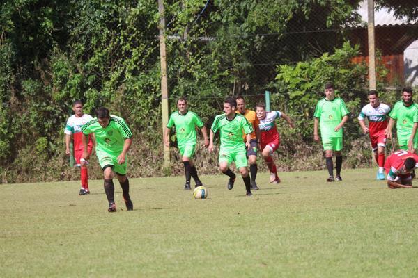 Três times estreiam na Copa CenterTech Informática