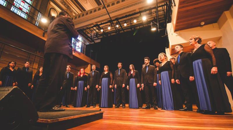 Coral da Apusm e Coro da Unisc se apresentam em Santa Cruz