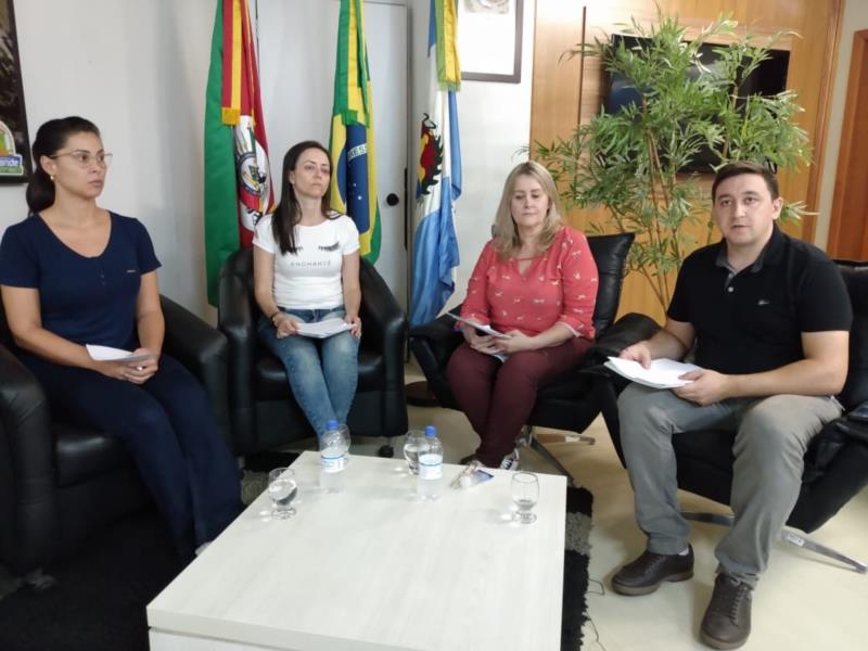 Equipe de Saúde explica novos protocolos e reforça necessidade de isolamento em Candelária