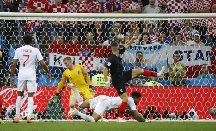 Croácia vence Inglaterra na prorrogação e está na final da Copa