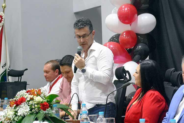 Presidente do PTB faz críticas a vereadores que trocaram de partido