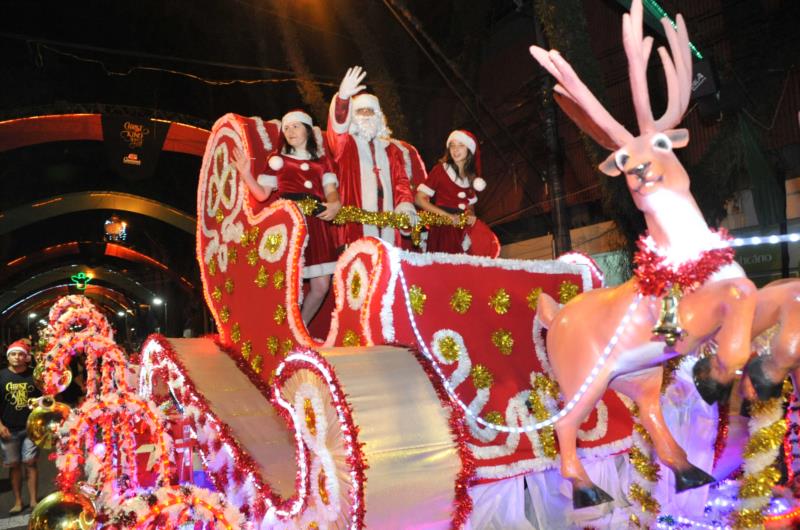 Desfiles de Natal acontecem neste sábado