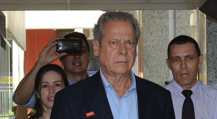 Sergio Moro determina prisão do ex-ministro José Dirceu