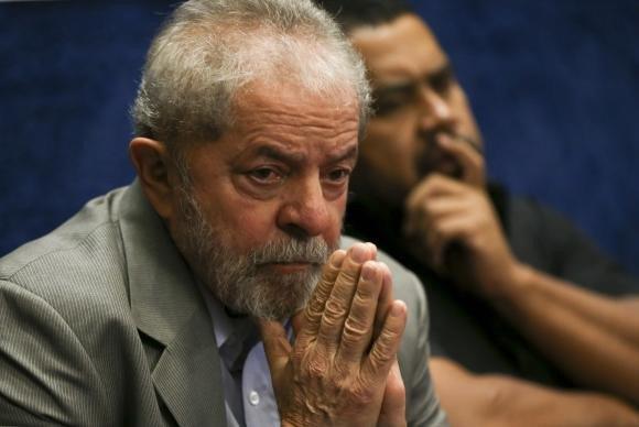 Defesa de Lula pede ao STJ para cumprir pena em regime aberto