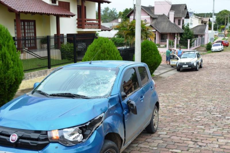 Colisão entre as ruas Tiradentes e Ipiranga deixa uma pessoa ferida