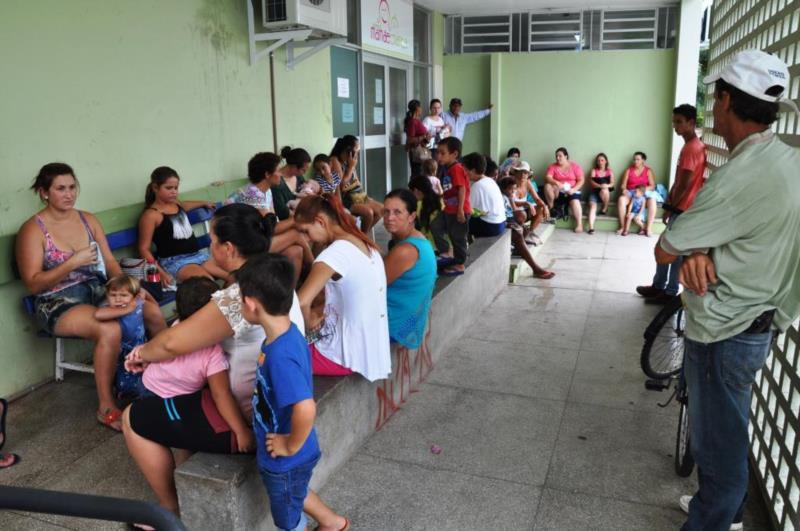 Espera em fila deixa pais insatisfeitos em Vera Cruz