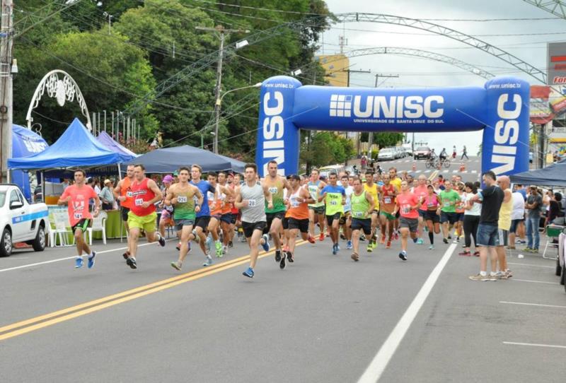 Atletas competem em Corrida e Caminhada