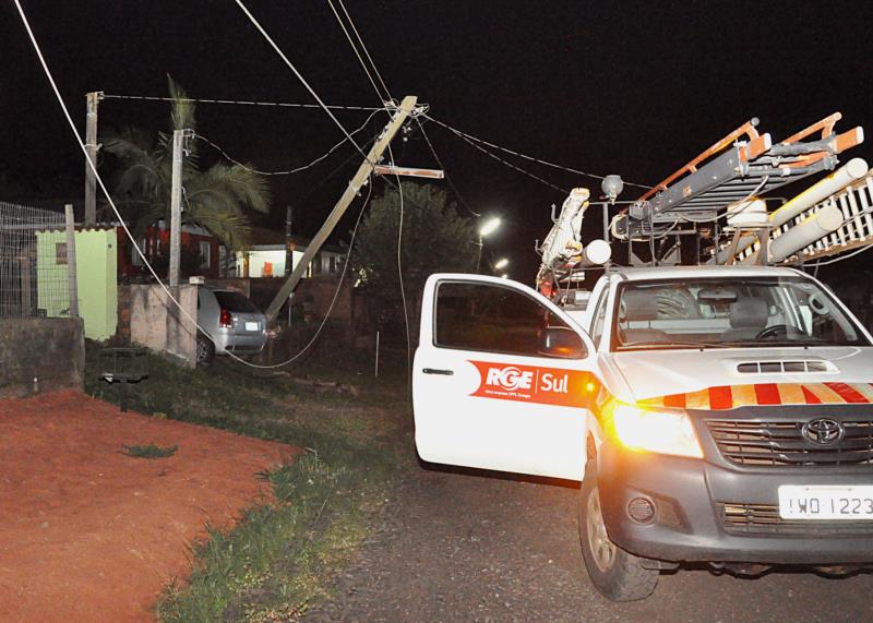 Acidente deixa parte do bairro Conventos sem luz