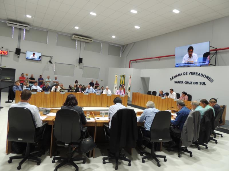 Vereadores podem revogar hoje lei que determina vigilância nas agências bancárias