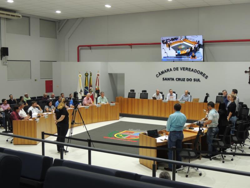 Câmara derruba veto a projeto que institui conteúdo da Lei Maria da Penha nas escolas