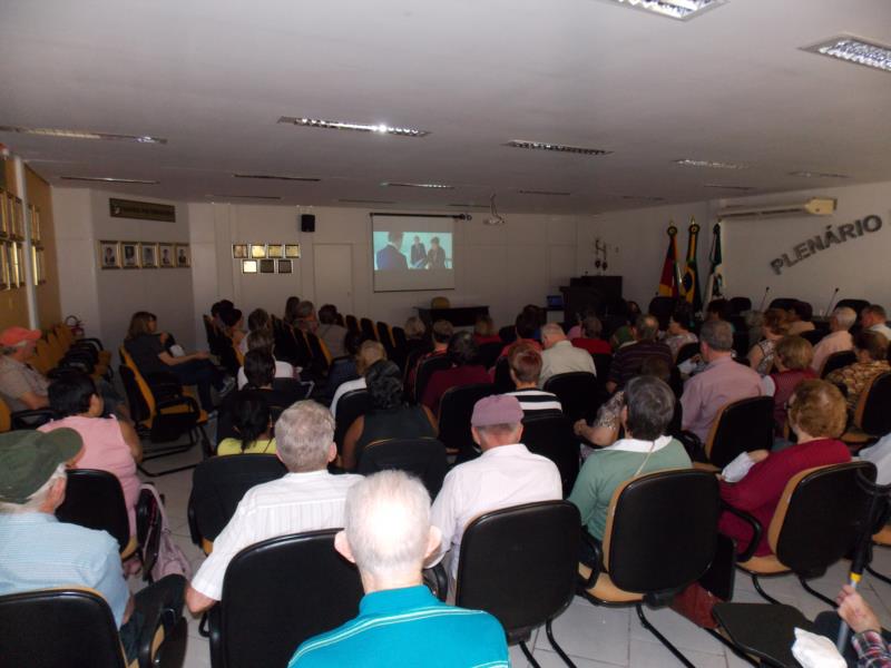 Semana começou com cinema em Sinimbu