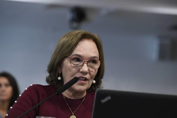 Senado cria cota mínima de 30% para cada sexo em conselhos de profissões e na OAB