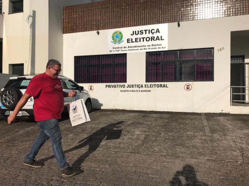 Primeira urna chega na Justiça Eleitoral em Santa Cruz