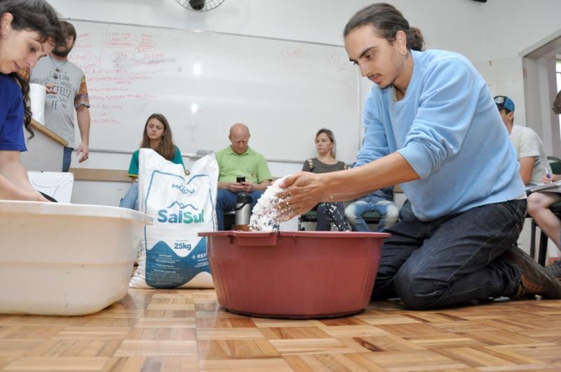 Para aprender saúde e a poupar