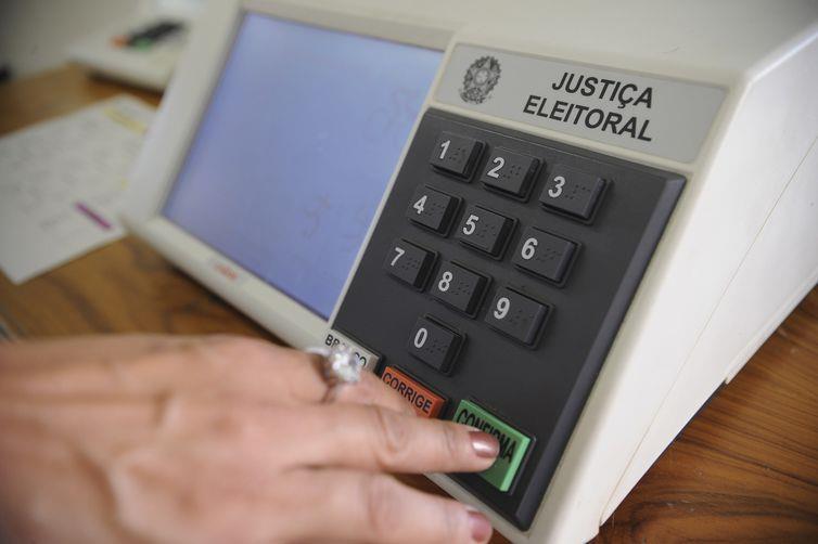 Faltam dois meses: confira seis dicas para escolher seu candidato