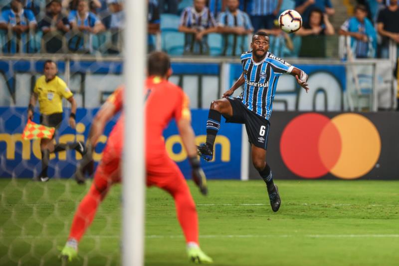 Grêmio joga mal e acaba superado pelo Libertad na Arena