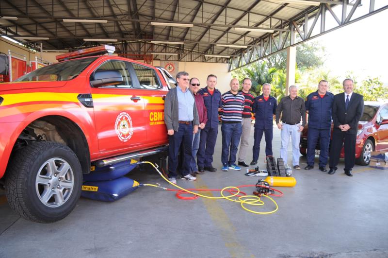 Assemp entrega equipamentos aos Bombeiros