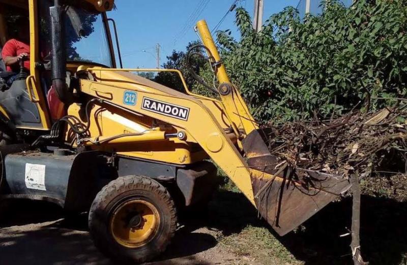 Bairro Battisti recebe mutirão de limpeza