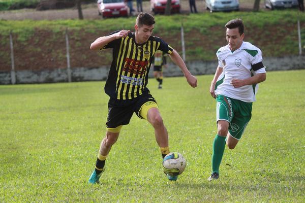 João Alves e Linha Santa Cruz dão um passo à frente na Copa CFC Celso