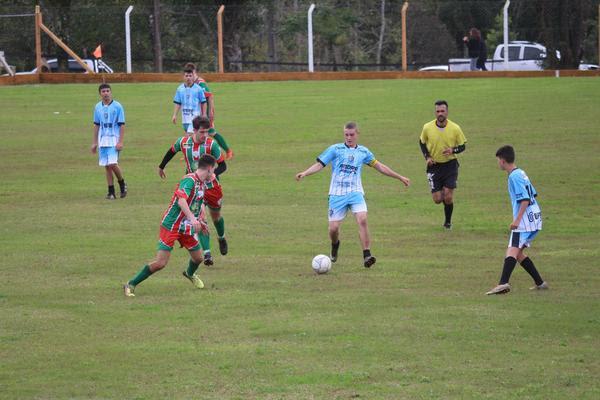 Linha Santa Cruz e João Alves se garantem nas semifinais da Copa CFC Celso