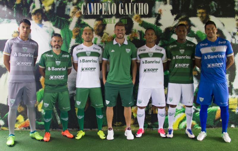 Esporte Clube Avenida apresenta novos uniformes