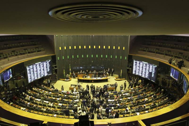 Reforma da Previdência é aprovada em 1º turno na Câmara com 379 votos a favor