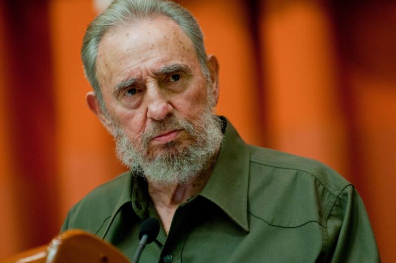 Fidel Castro morre aos 90 anos