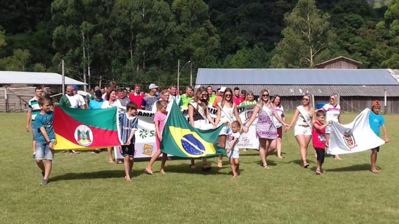 Saraiva e Monterey largam na frente na Taça Armin Kist