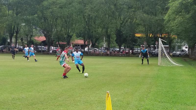 Finais do Municipal de Futebol acontecem dias 21 e 27