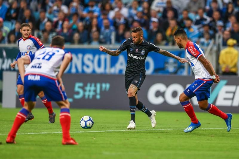 Na reta final da partida, Grêmio empata com o Bahia