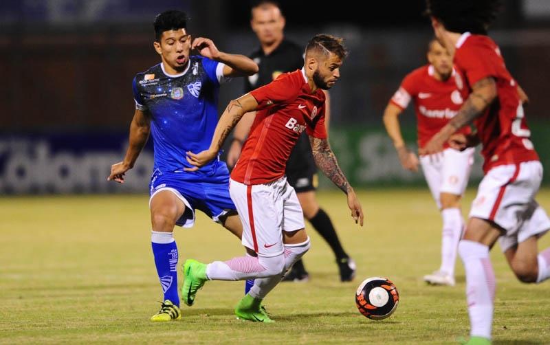 Inter é superado pelo Cruzeiro na despedida da primeira fase