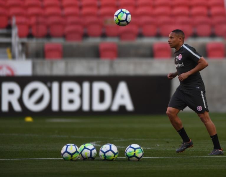 Inter enfrenta o Flamengo em busca da liderança no Brasileirão