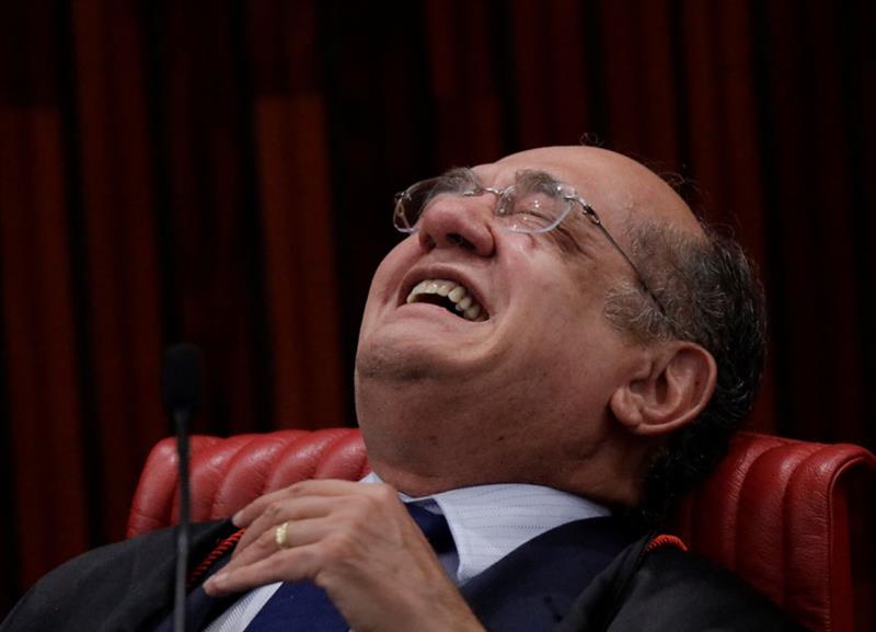 Gilmar Mendes manda tirar tornozeleira eletrônica de Rosinha Garotinho