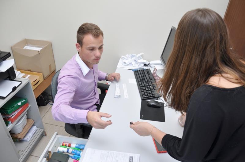 Programa insere jovens no mercado de trabalho