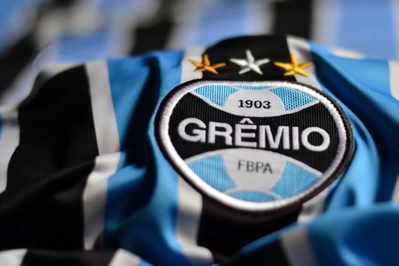 Gremistas organizam concentração para a final