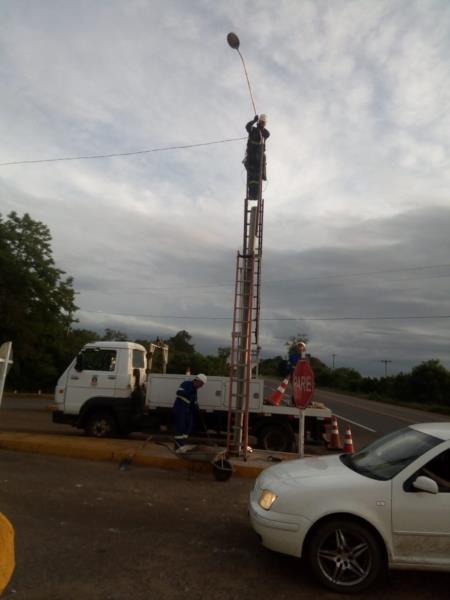 Trevo do distrito de Rincão Del Rei conta com iluminação