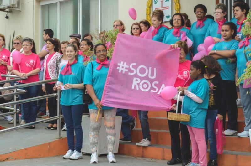 Outubro Rosa abre programação com caminhada em Vera Cruz