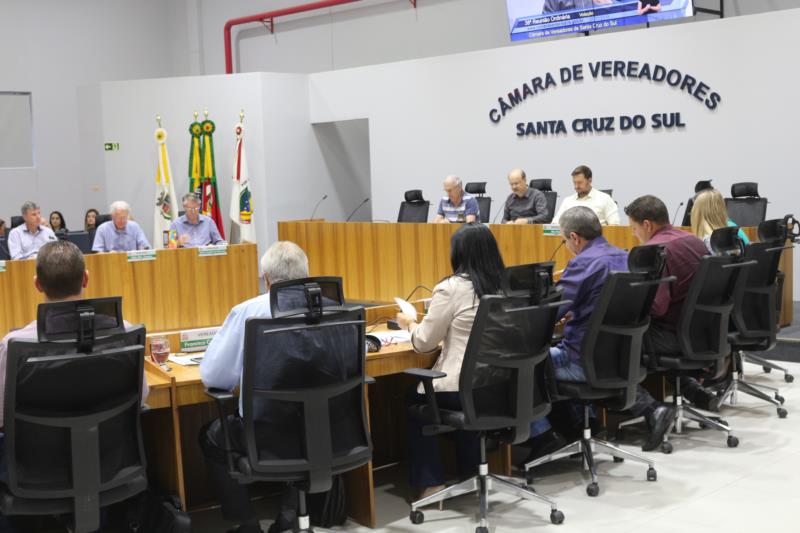 Sessão solene homenageia referências do esporte local nesta segunda-feira