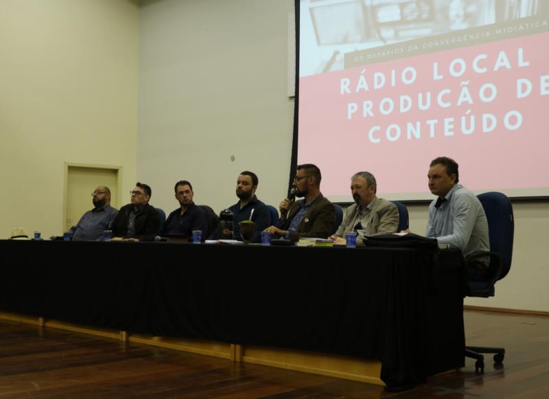 Comunicadores da região falam sobre a importância do rádio