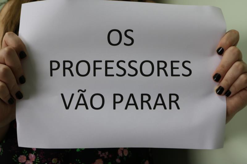 Professores da região são orientados a paralisar o serviço nesta sexta-feira