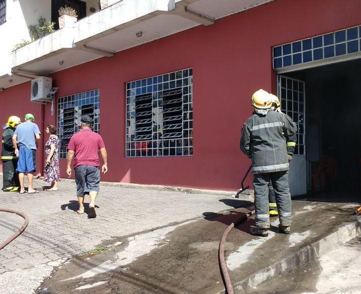 Duas semanas após incêndio, morador morre por problemas respiratórios