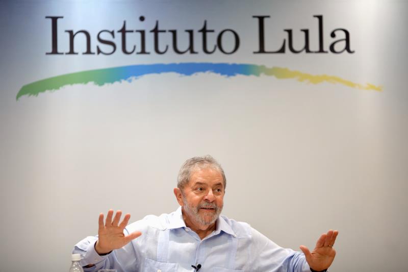 Justiça Federal suspende atividades do Instituto Lula