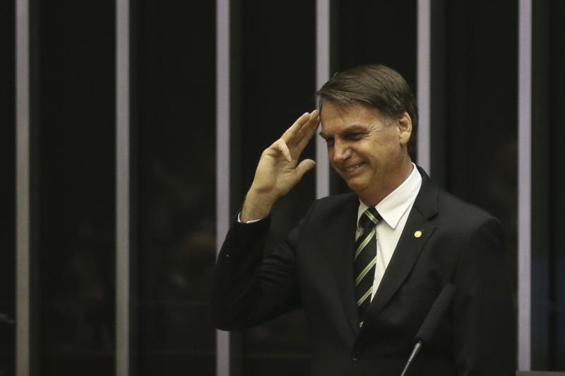 Bolsonaro reafirma, no Congresso, compromisso com a Constituição