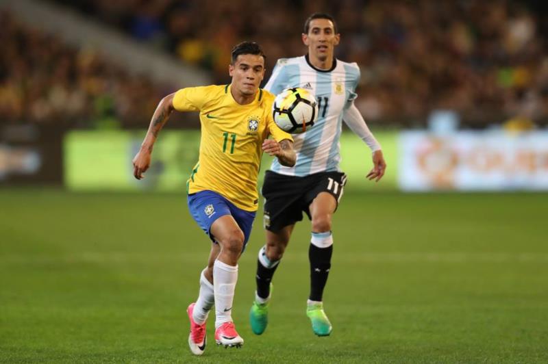 Seleção pressiona, mas Argentina vence clássico