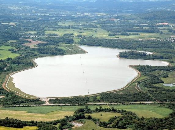 Lago Dourado recebe roçada nesta semana