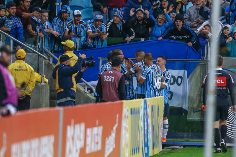 Com time alternativo, Grêmio vence por 2 a 0 o Flamengo